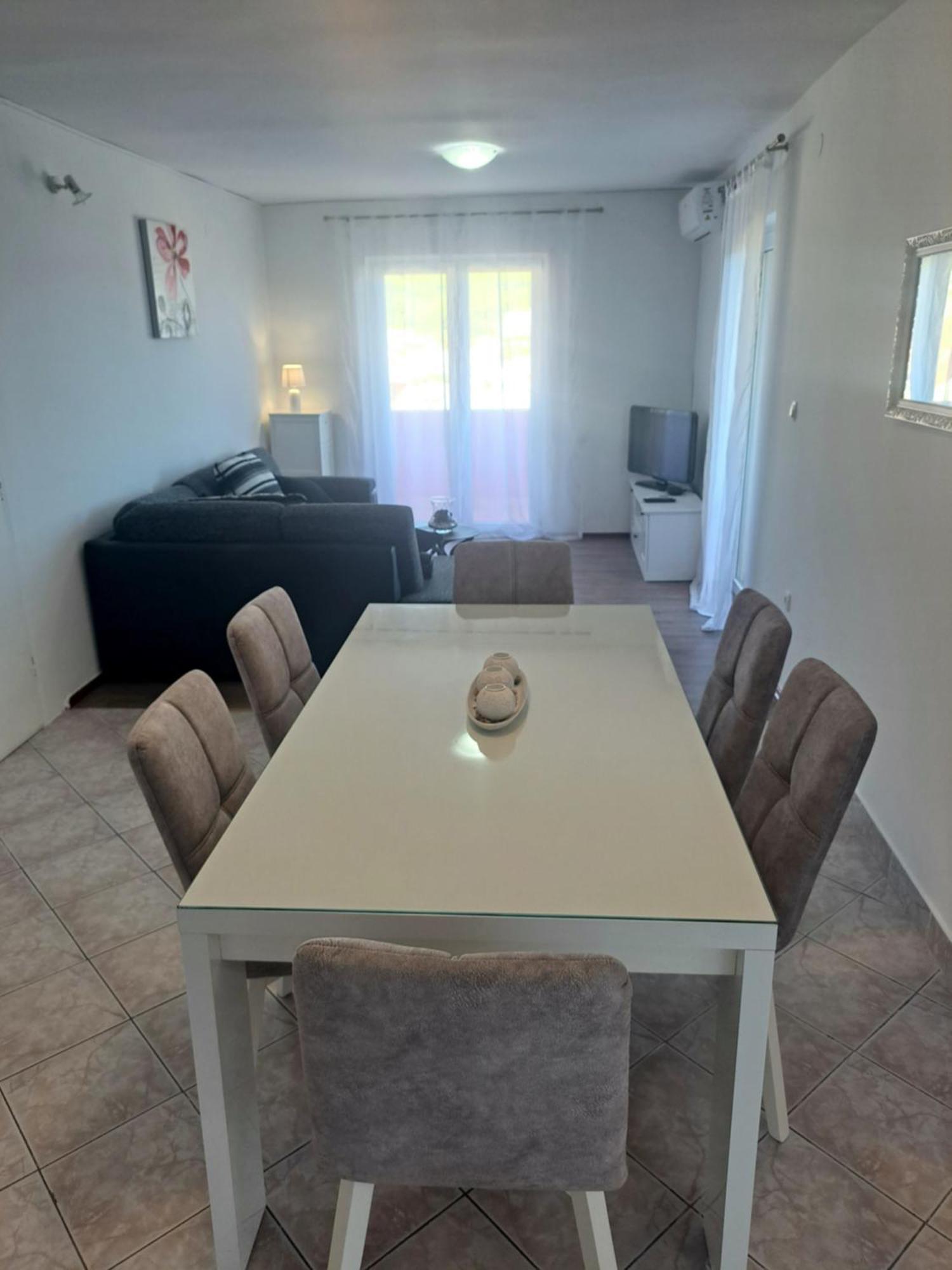 Lifestyle Apartment Подстрана Экстерьер фото